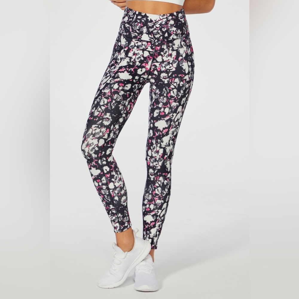 ELLIE || Berlin Tummy Control Legging in Festive Leopard/Black - SZ XS ⭐️NWT⭐️